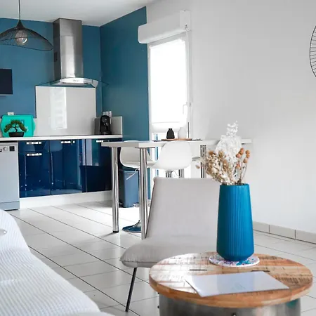 Apartment Bel Climatise Avec Parking