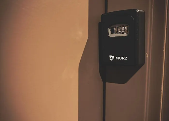 Bel Climatise & Parking Apartment