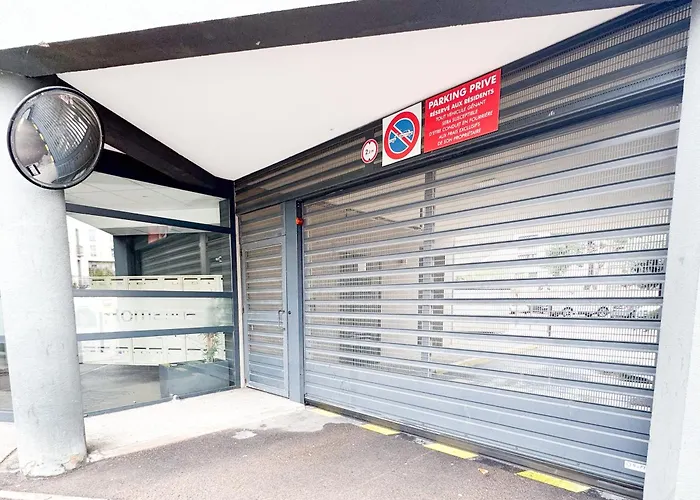 Bel Climatise & Parking * Перпиньан